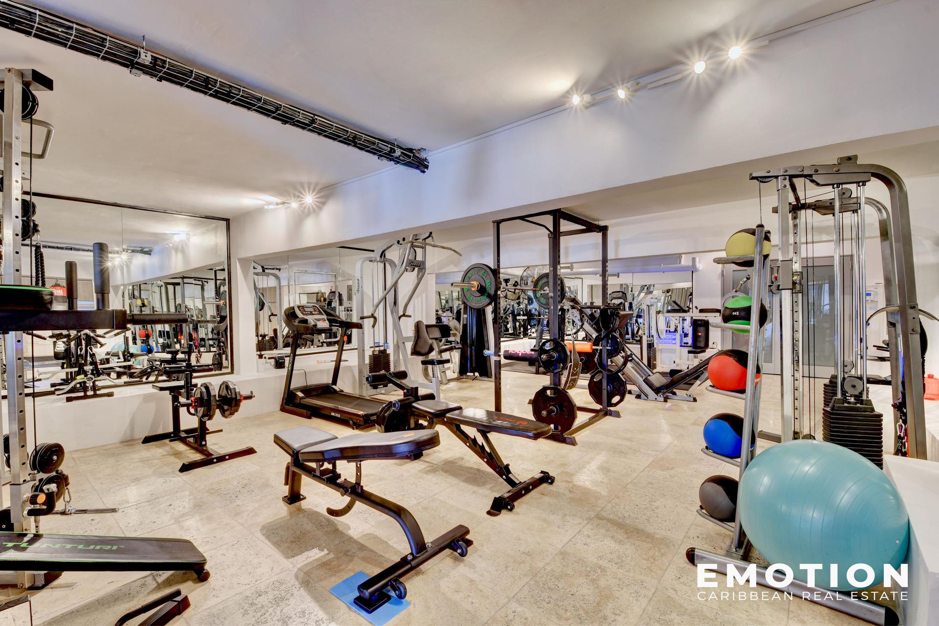 Exceptional Sea View Estate - 971 m² + 10,000 m² of Land