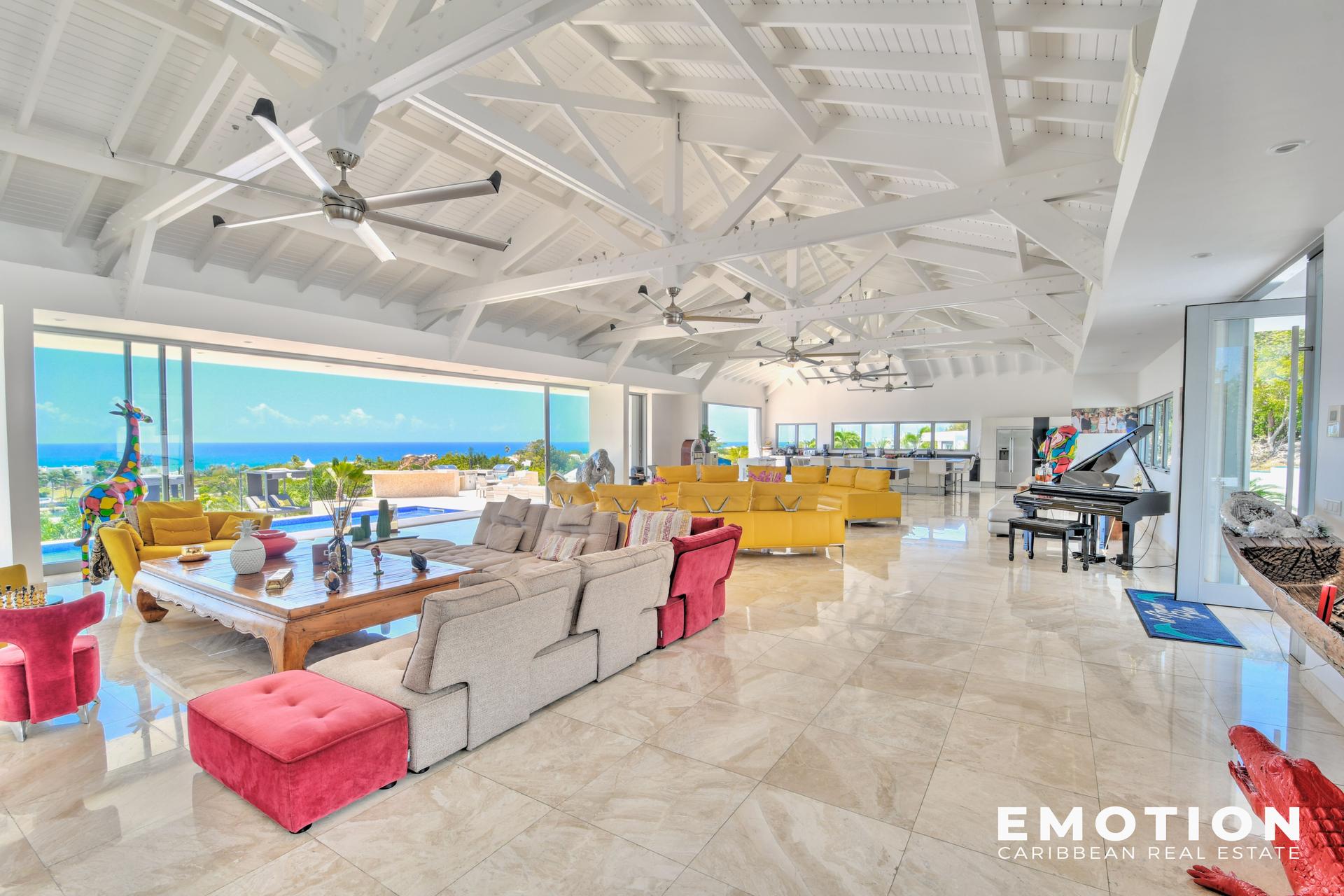 Exceptional Sea View Estate - 971 m² + 10,000 m² of Land