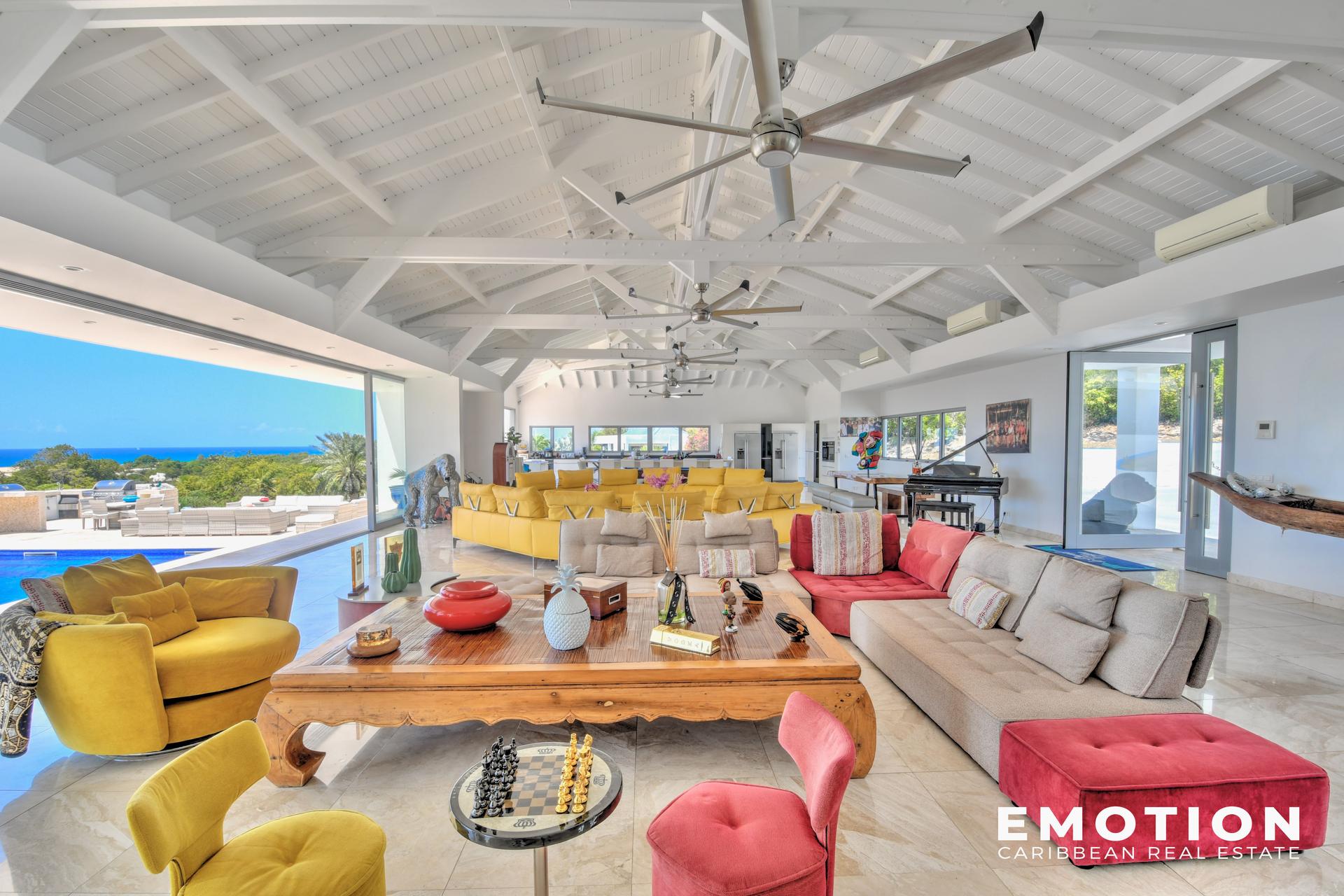 Exceptional Sea View Estate - 971 m² + 10,000 m² of Land