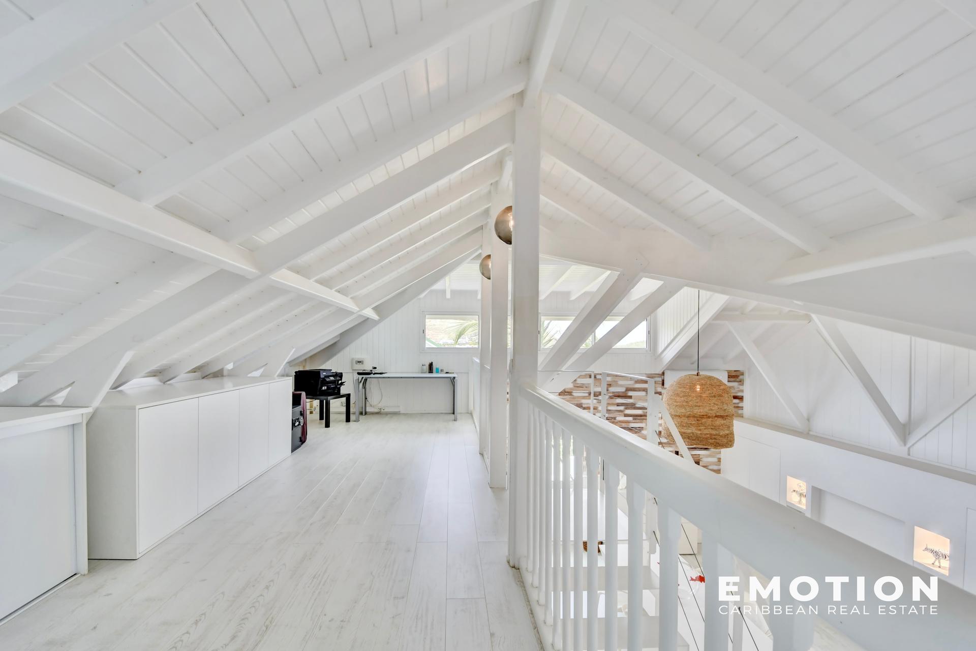 4-Bedroom Villa + Bungalow – 315 m² + 78 m² of Covered Terraces - New Exclusive Listing