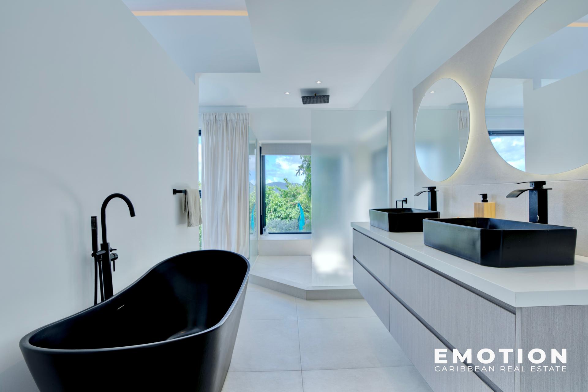 4-Bedroom Villa – 180° Sea View – Terres-Basses, Saint-Martin