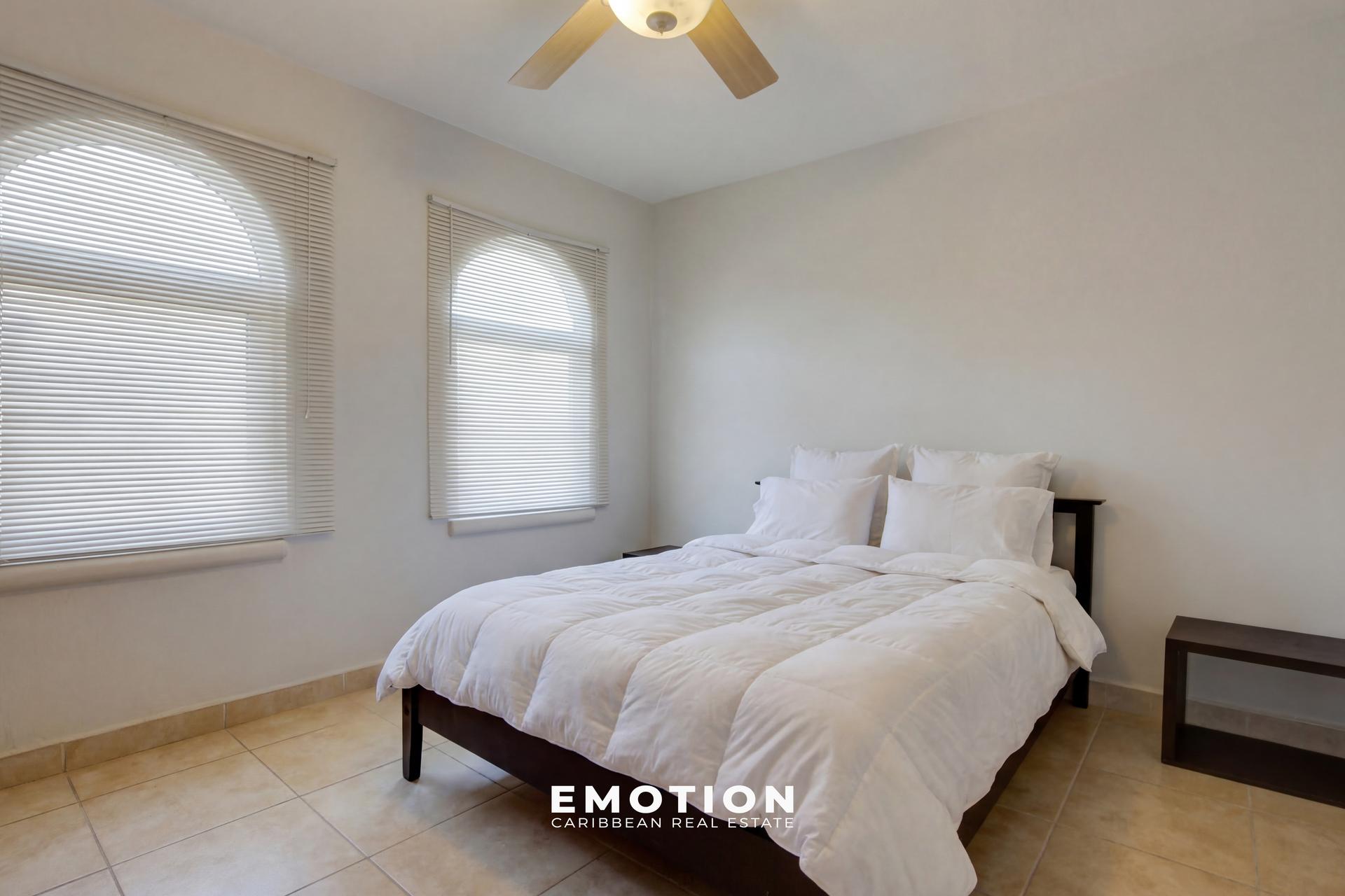 2-bedroom sea view apartment - Cupecoy