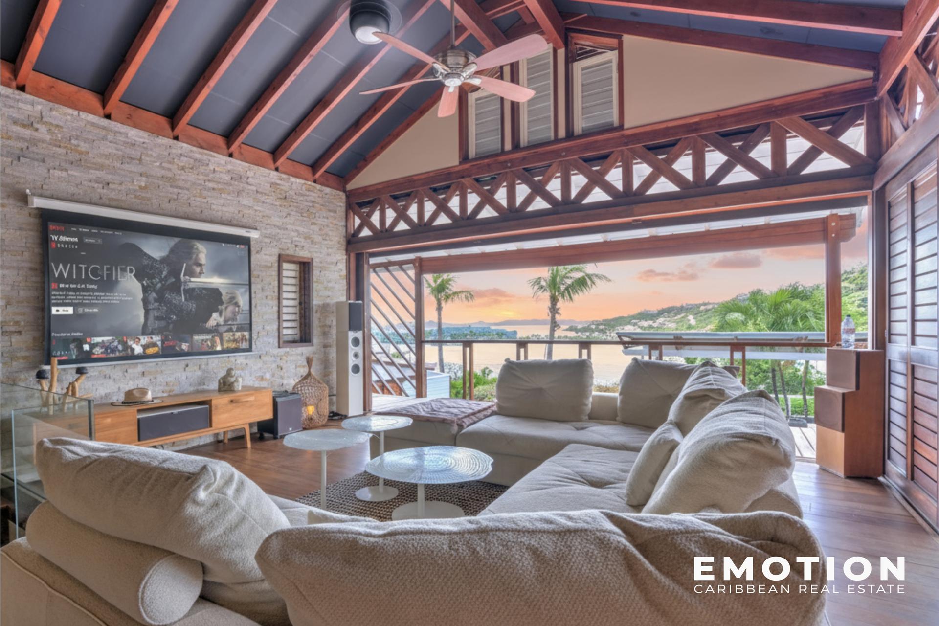 REAL ESTATE COMPLEX – 358 m² + Terraces and Pools Oyster Pond / Saint-Martin