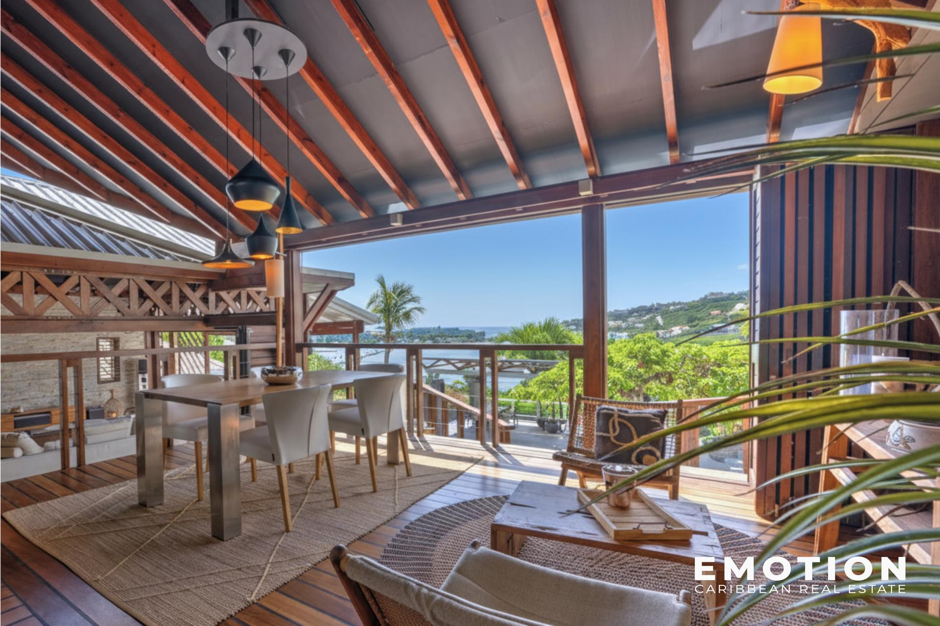 REAL ESTATE COMPLEX – 358 m² + Terraces and Pools Oyster Pond / Saint-Martin