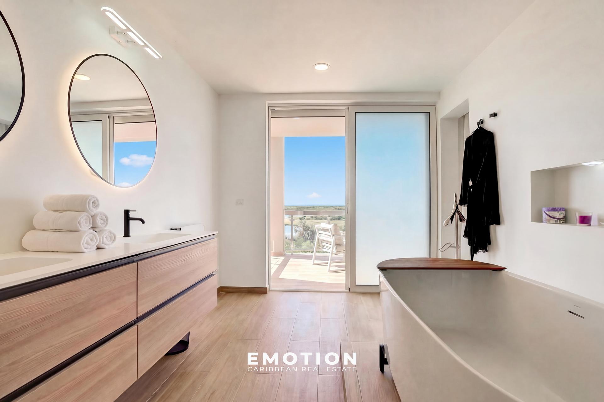 Sea view apartment 160 m² fully renovated