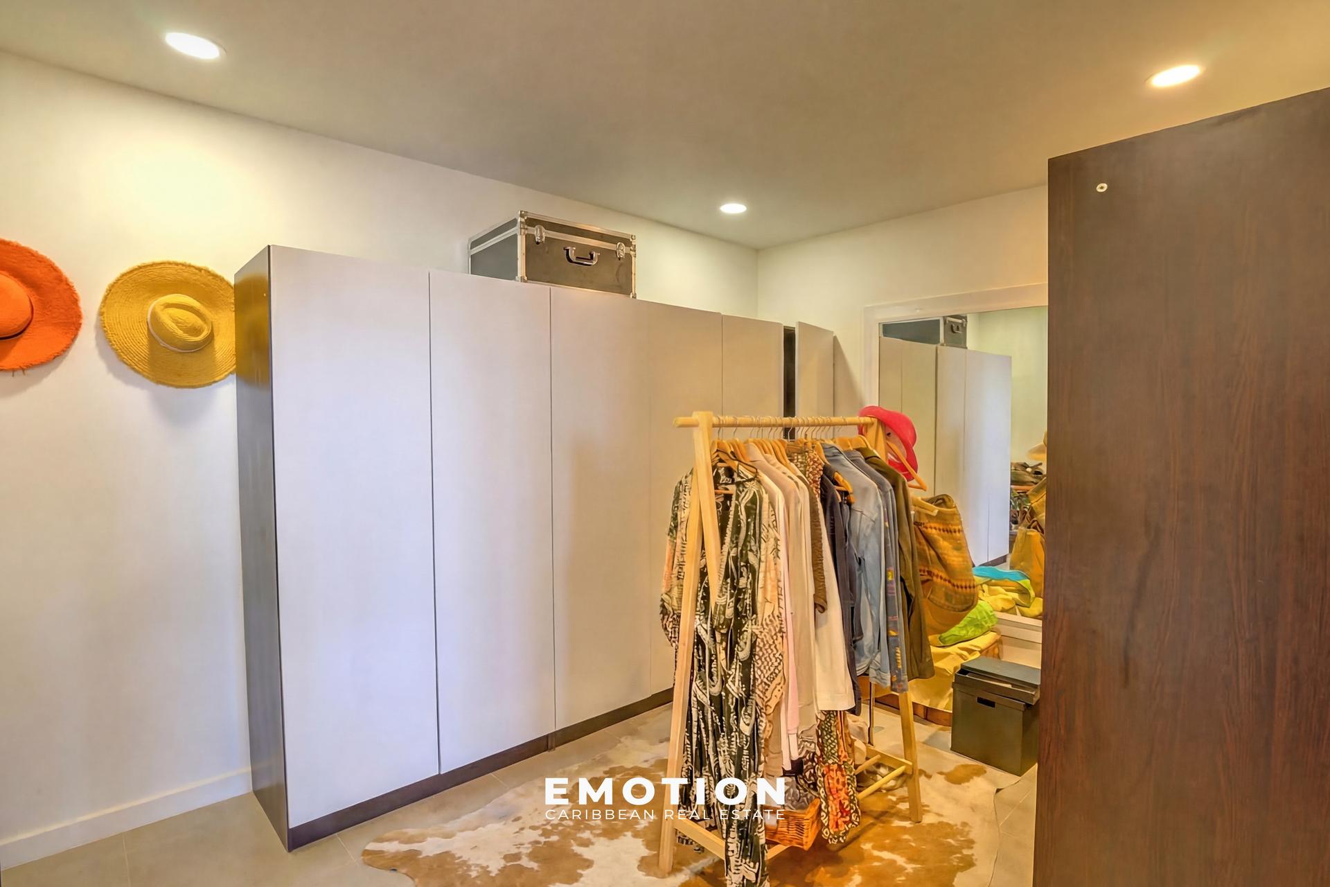 Sea view apartment 160 m² fully renovated