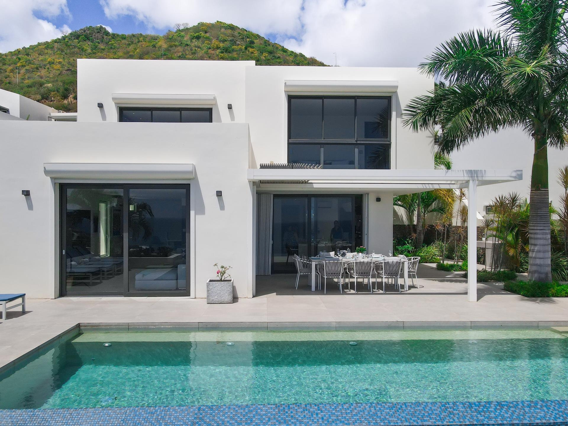 Infinite Blue – Luxury Oceanview Villa