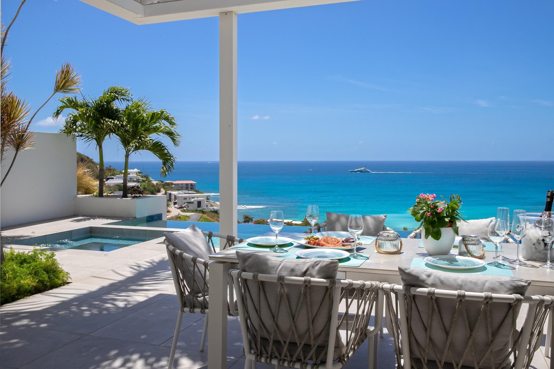 Infinite Blue – Luxury Oceanview Villa