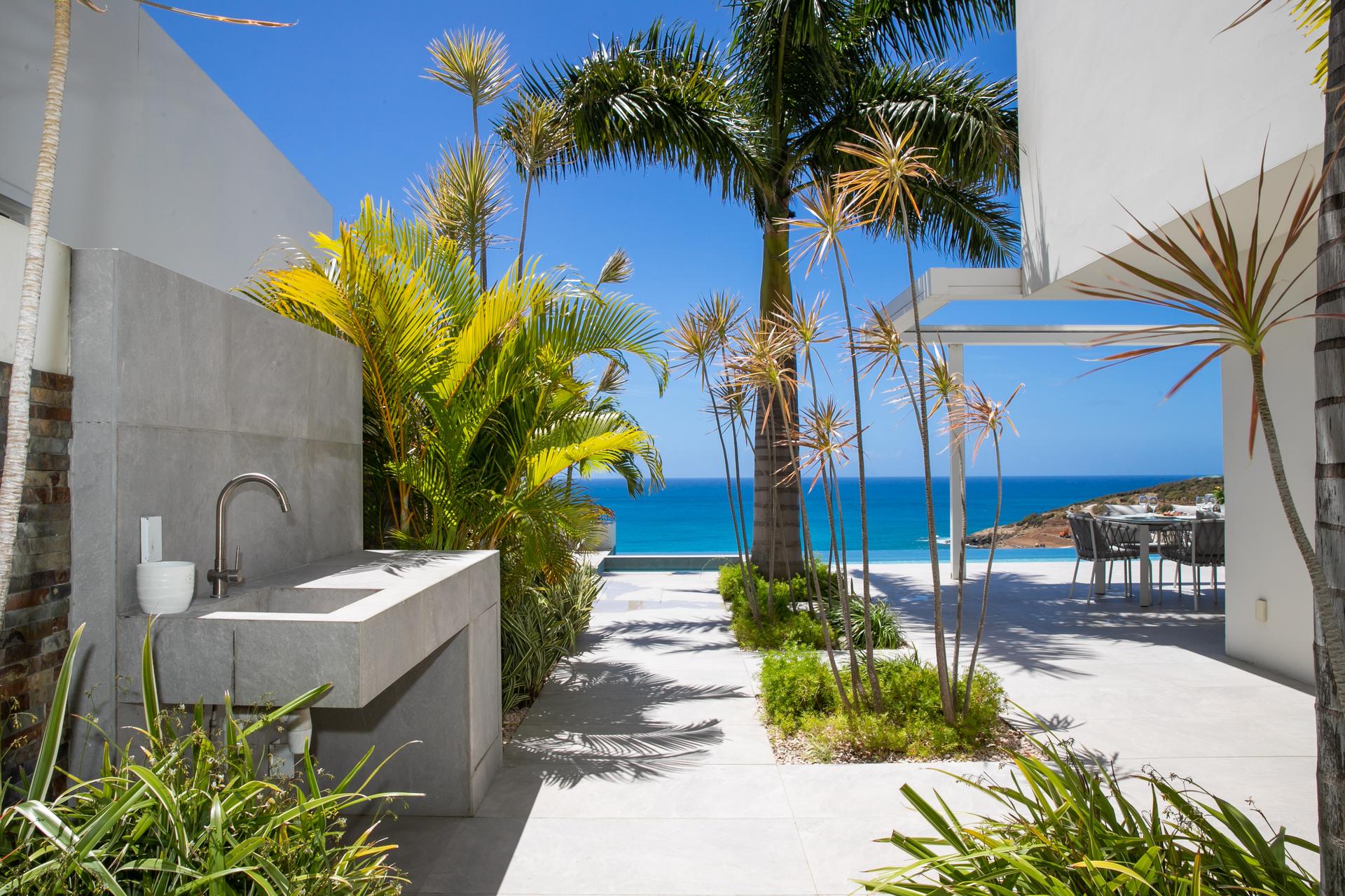 Infinite Blue – Luxury Oceanview Villa