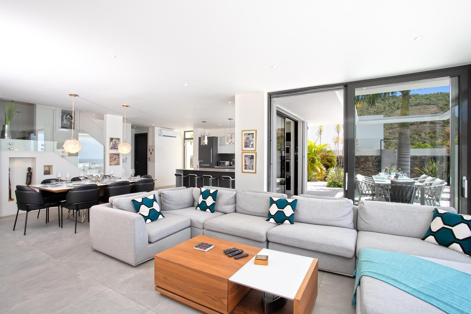 Infinite Blue – Luxury Oceanview Villa