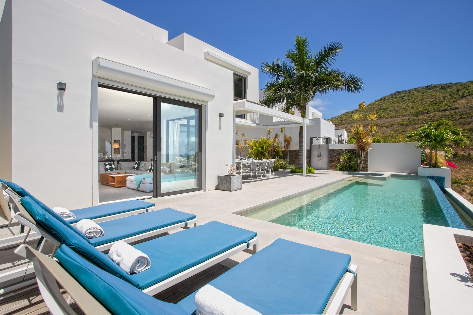 Infinite Blue – Luxury Oceanview Villa