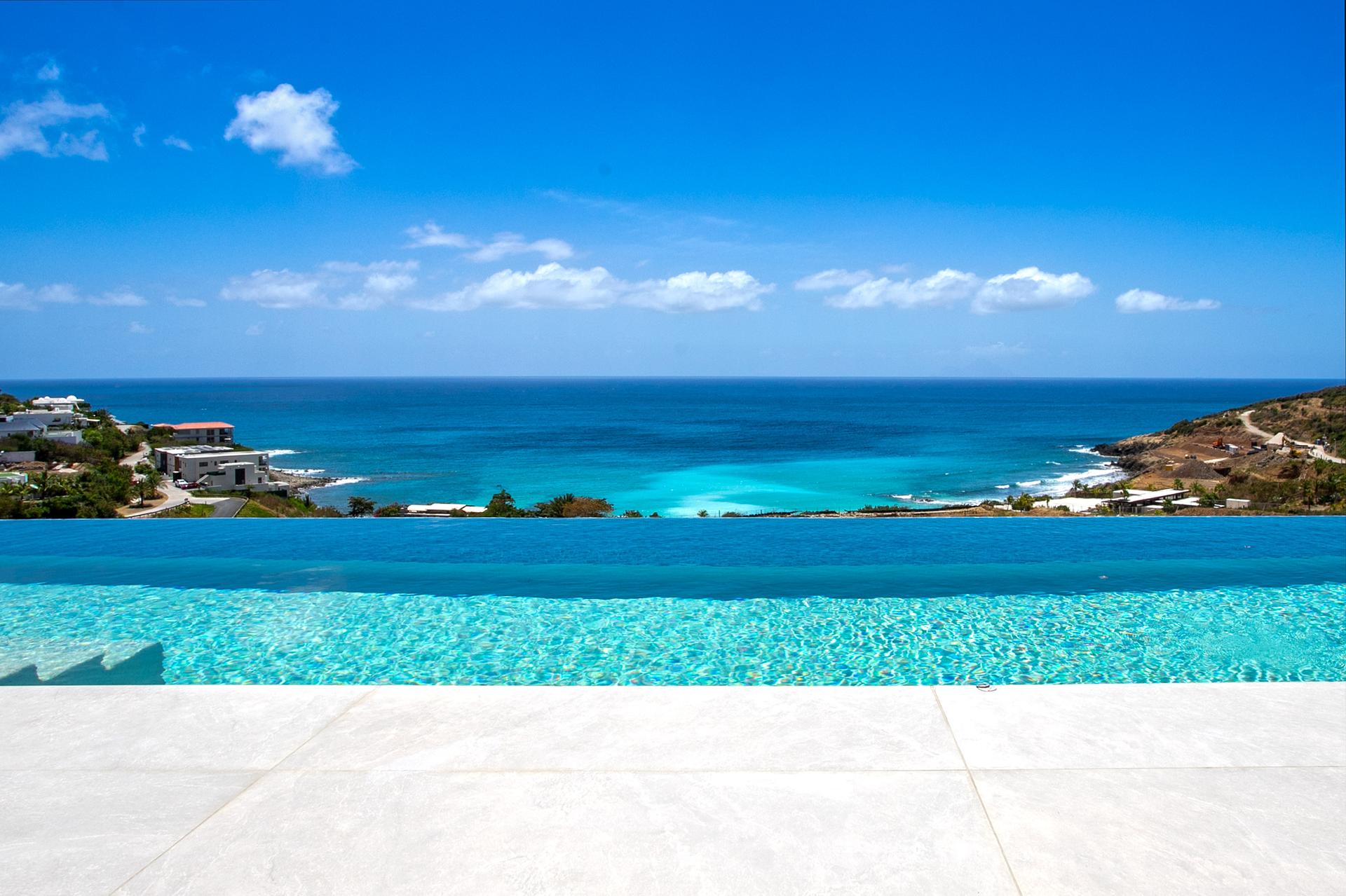 Infinite Blue – Luxury Oceanview Villa